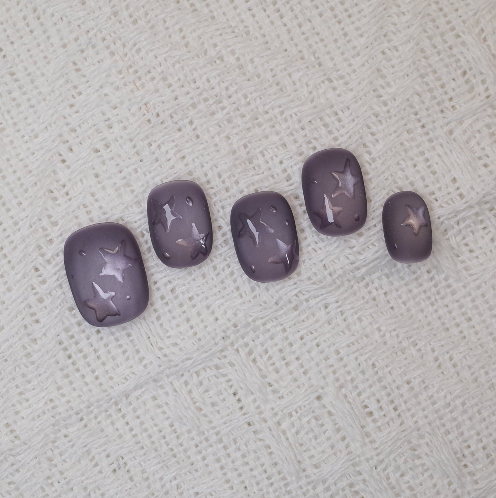 Vlei Nails round press on nails