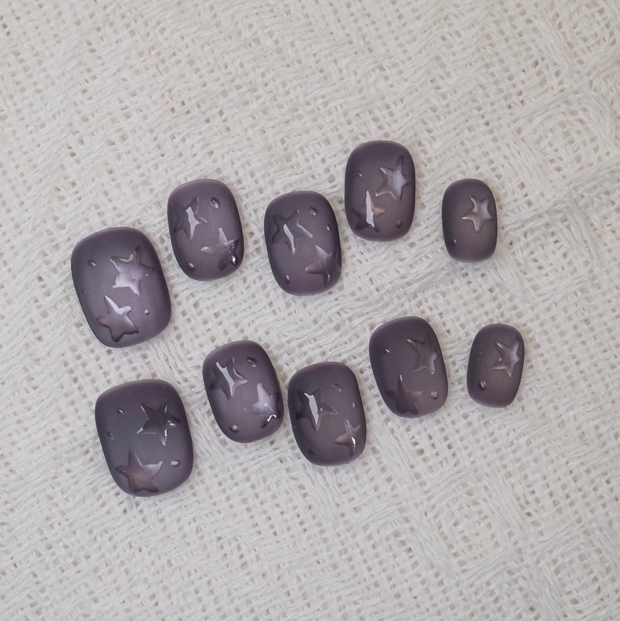 Vlei Nails round press on nails