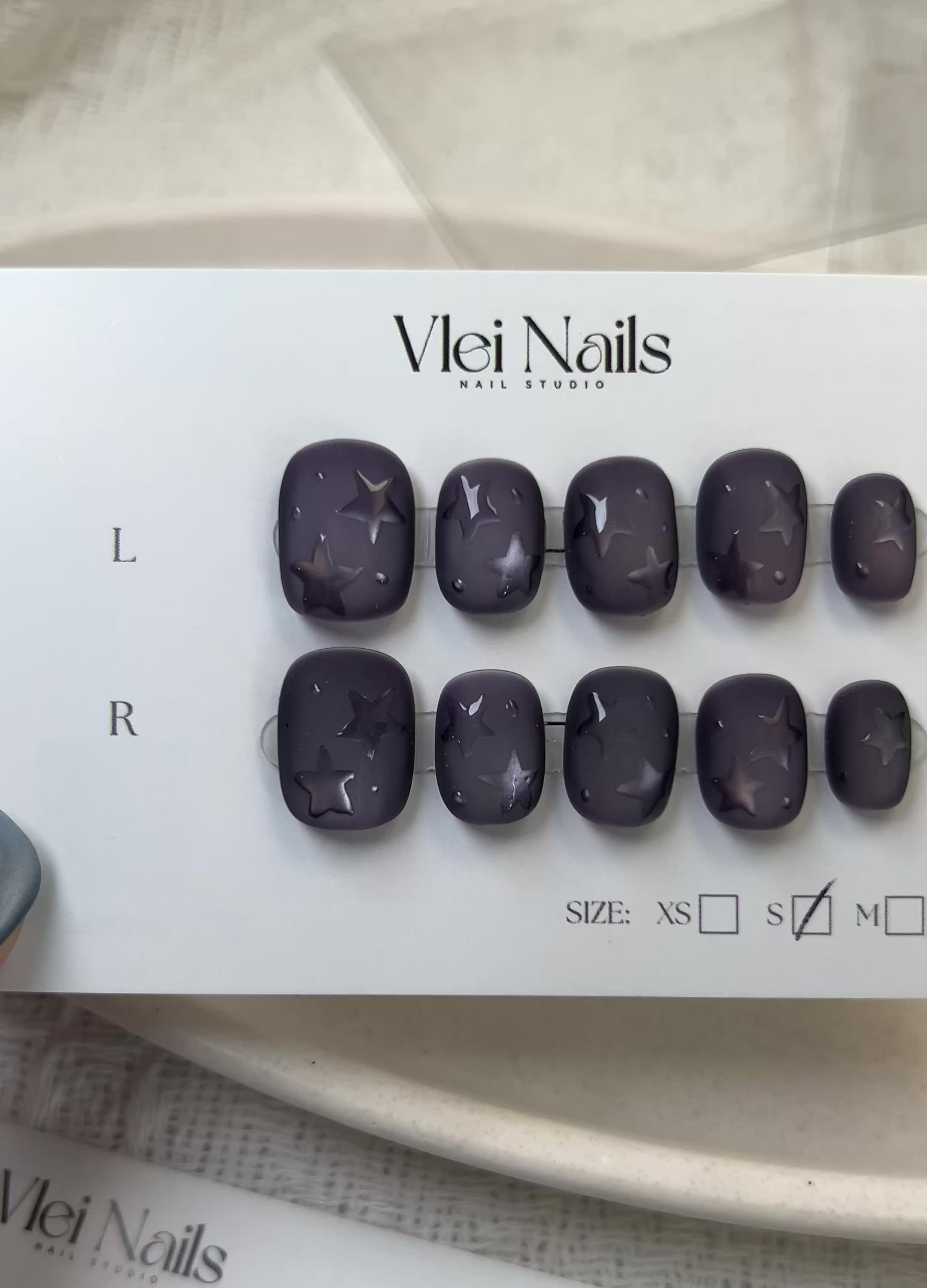Vlei Nails round press on nails